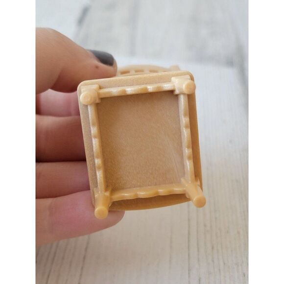 Mini wooden kitchen chair Furniture doll accessory toy figure - Picture 4 of 4